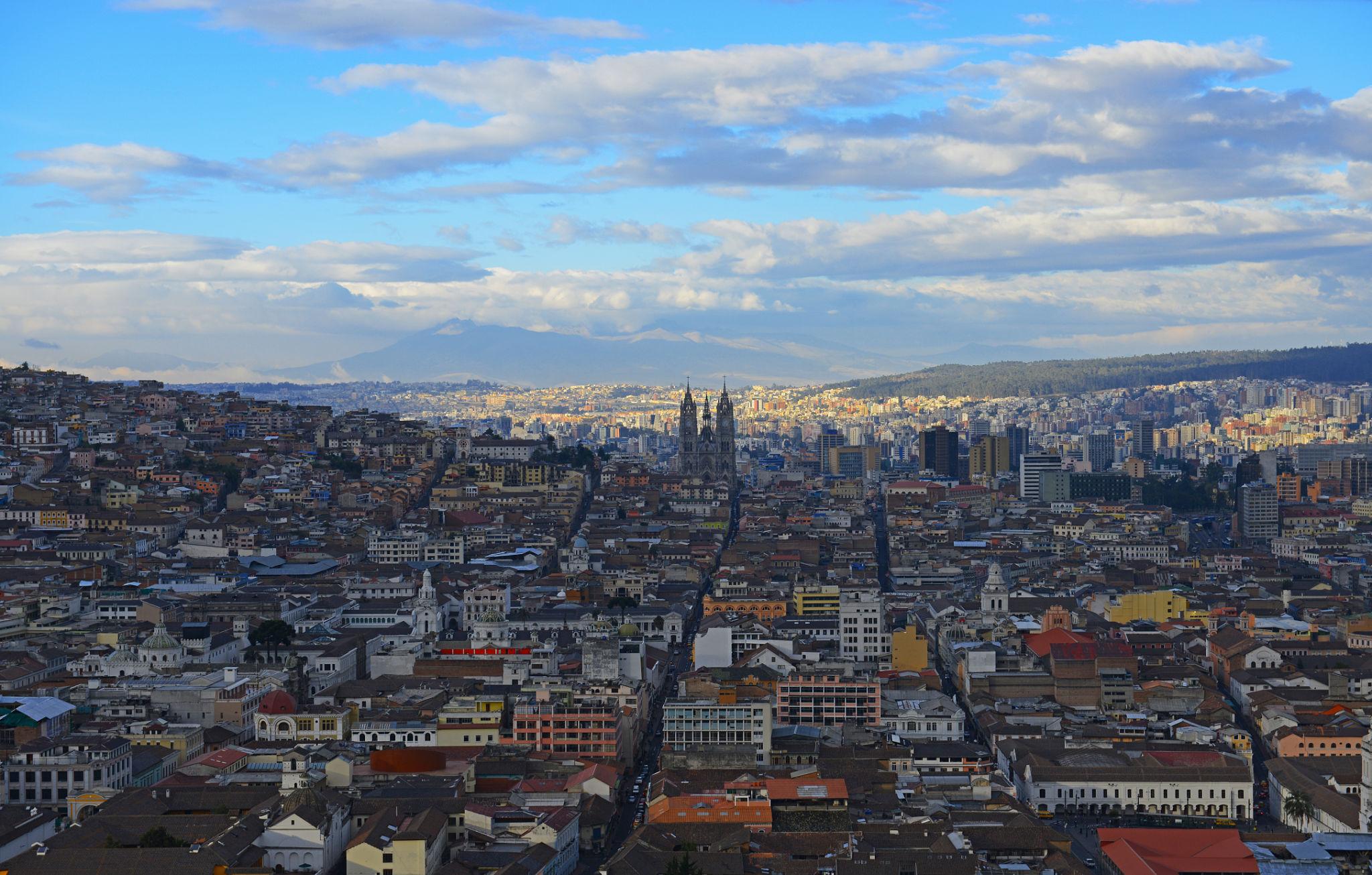 Quito reúne al turismo y la aviación andina para debatir el crecimiento regional